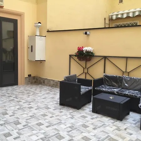 MB95 - Mezzocannone Luxurious Bed&Breakfast-3